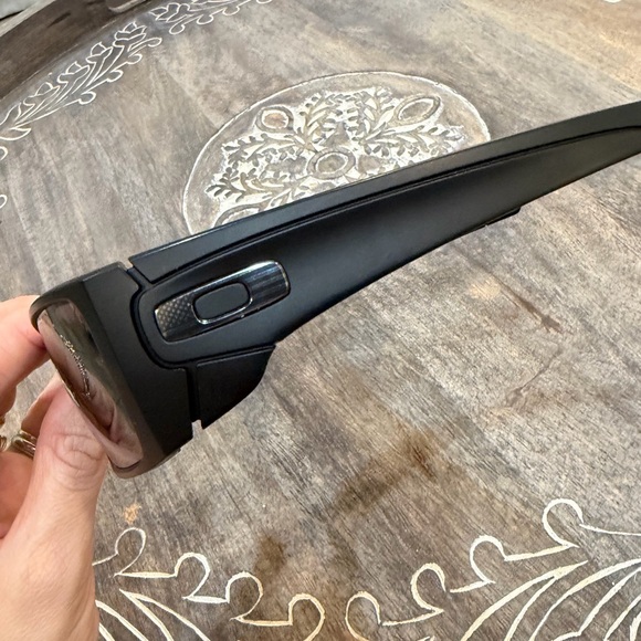 Oakley OO9096 Fuel Cell Sunglasses EUC - Picture 6 of 13